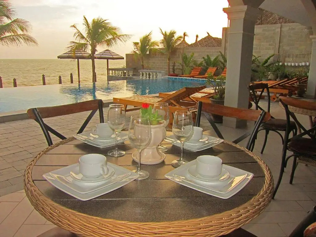 Фантхьет: Serenity by the Sea