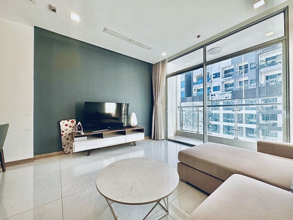 Хошимин: High-floor River-view Apartment