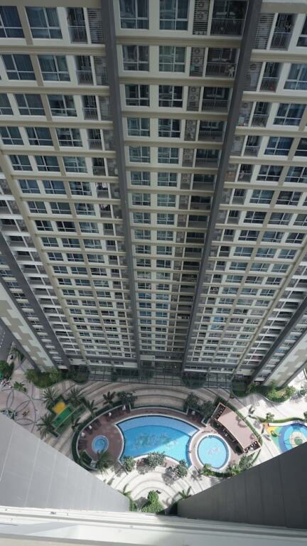 Хошимин: High-floor River-view Apartment