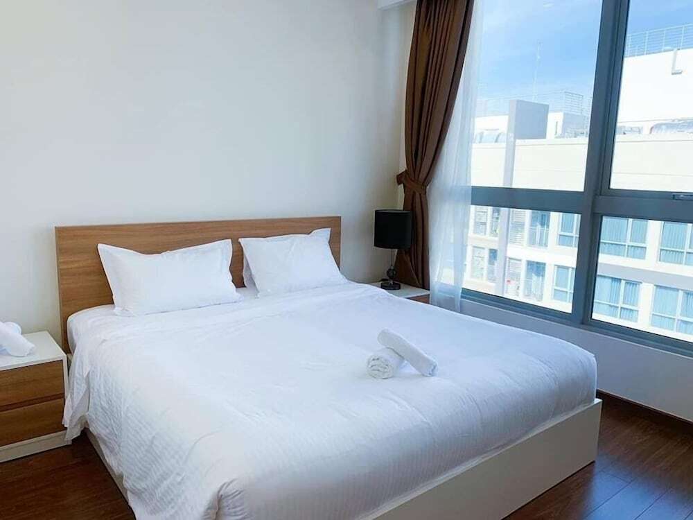 Хошимин: High-floor River-view Apartment