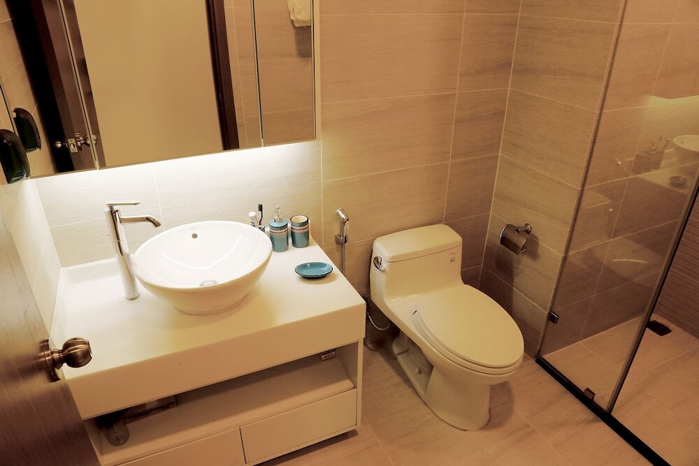 Хошимин: High-floor River-view Apartment