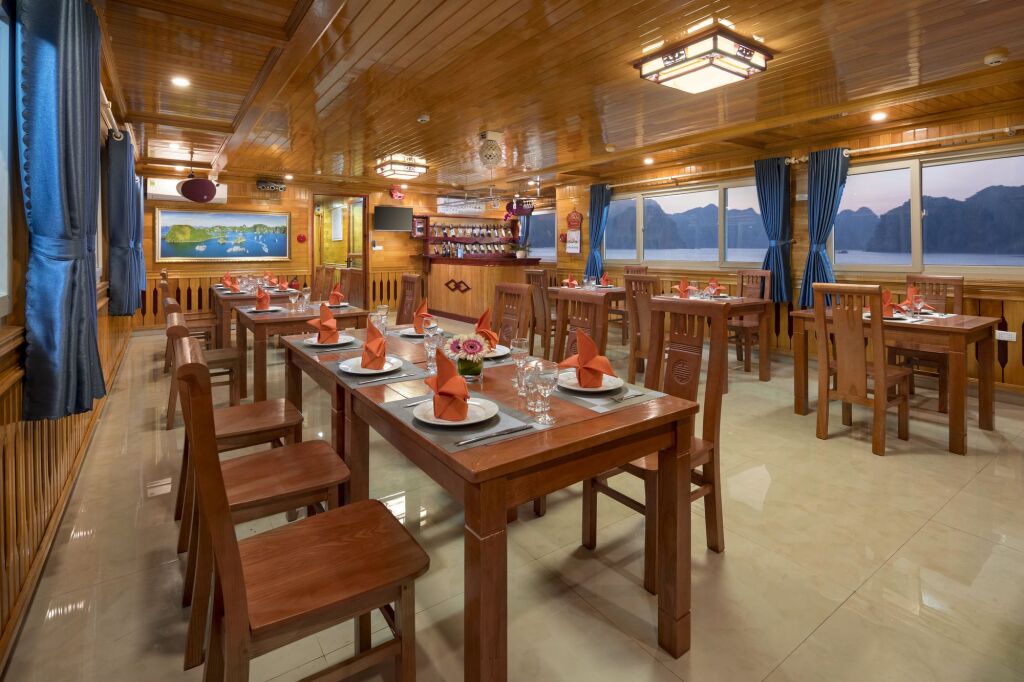 Пляж Tung Thu: La Paci Cruises