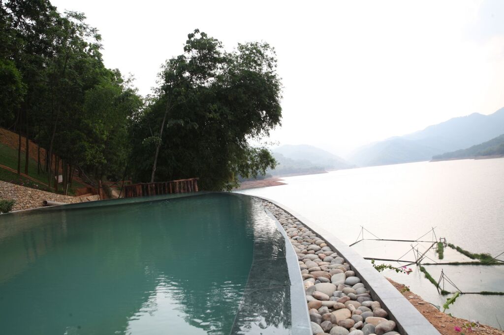 Маи-Чау: Mai Chau Hideaway Lake Resort