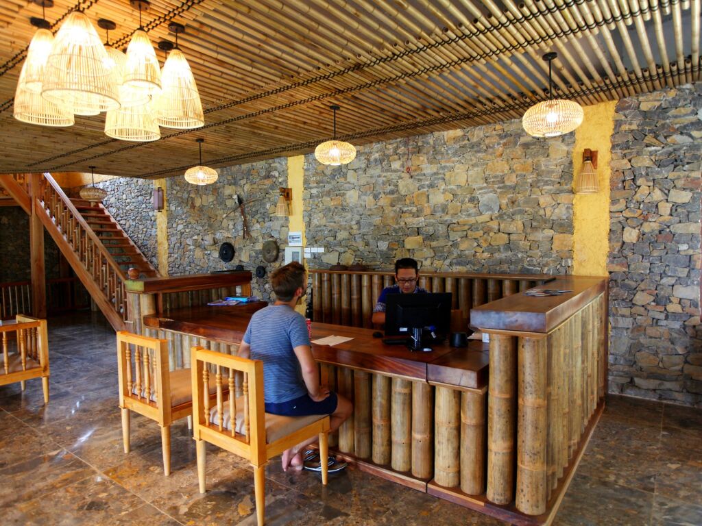 Маи-Чау: Mai Chau Hideaway Lake Resort