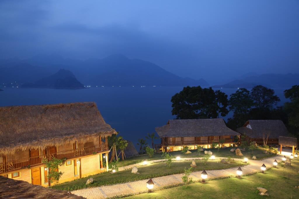 Маи-Чау: Mai Chau Hideaway Lake Resort