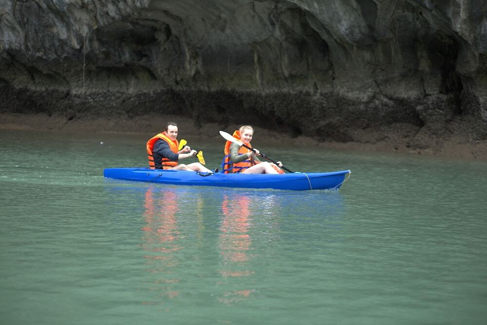 Халонг: Halong Majestic Legend Cruise