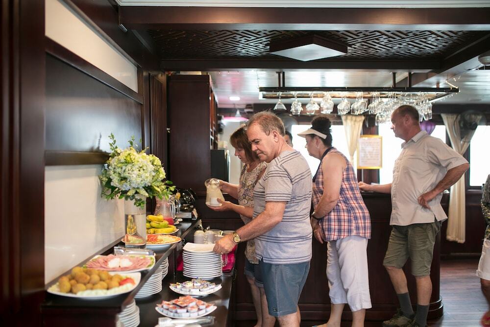 Халонг: Halong Majestic Legend Cruise