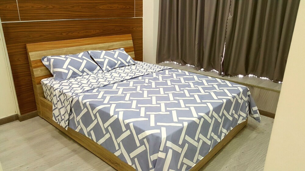 Хошимин: Scenic Valley Luxury 2BR SW Pool 07th