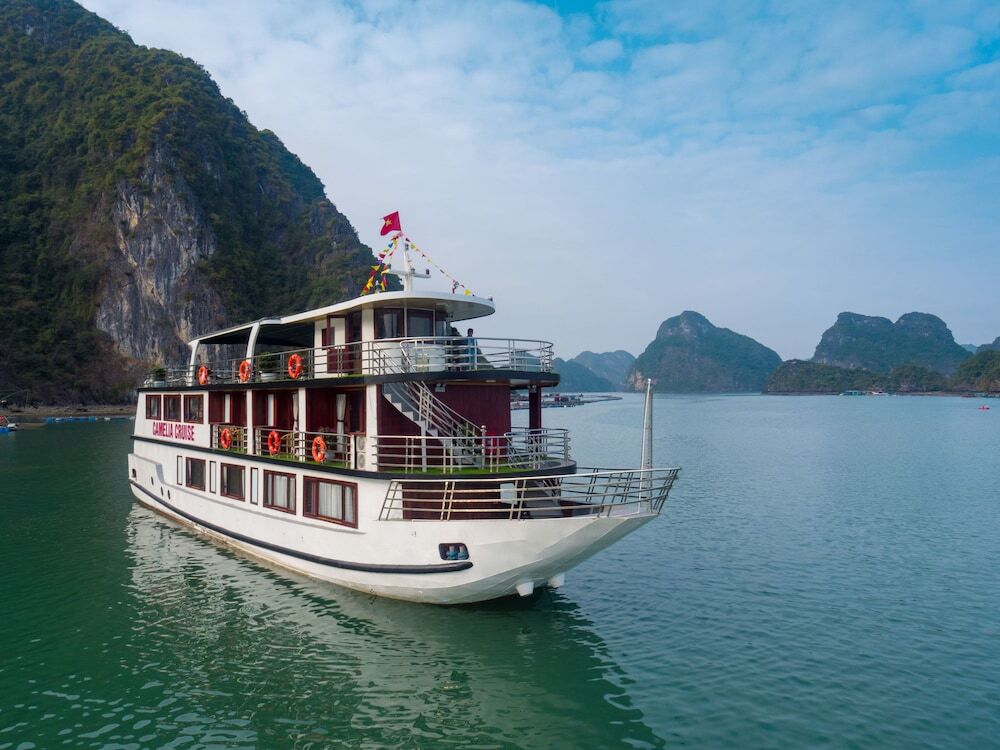 Халонг: Harmony Boutique Cruises