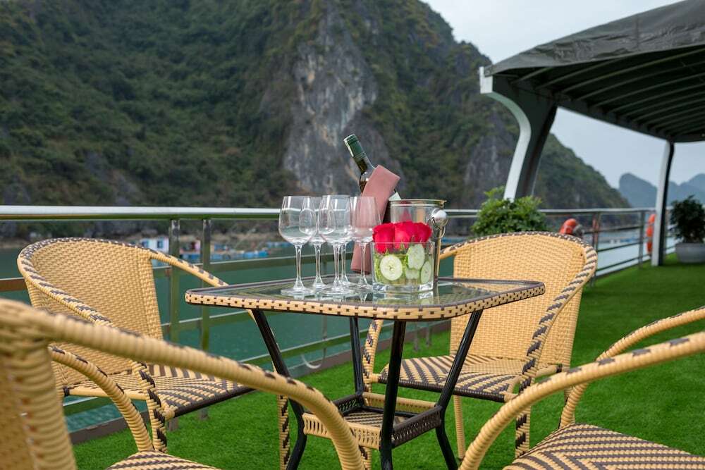 Халонг: Harmony Boutique Cruises