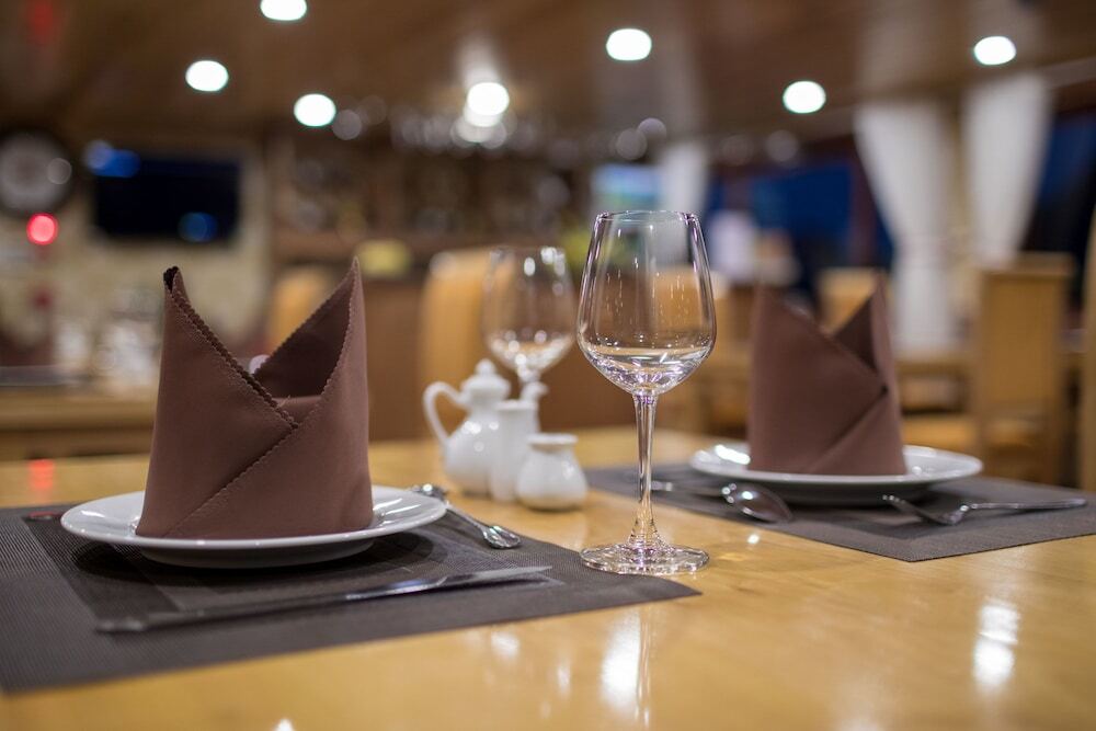 Халонг: Harmony Boutique Cruises