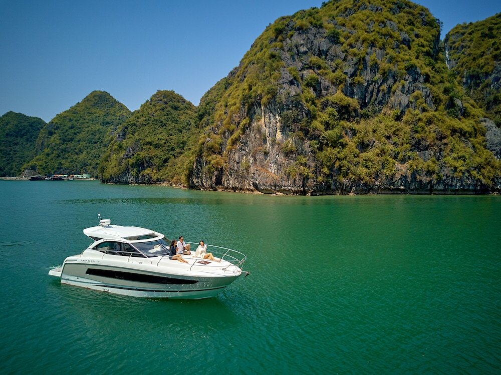 Халонг: Vietyacht Marina Club - Halong Bay Cruise