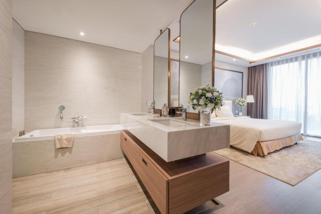 Шамшон: FLC Grand Hotel Samson