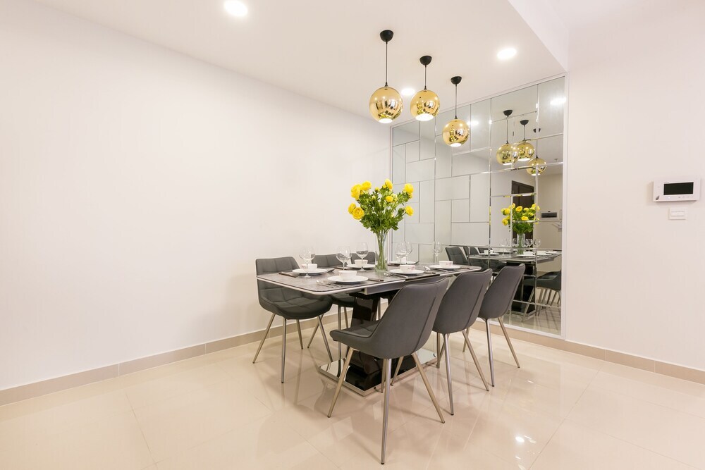 Хошимин: Refined Saigon - Rivergate Apartment