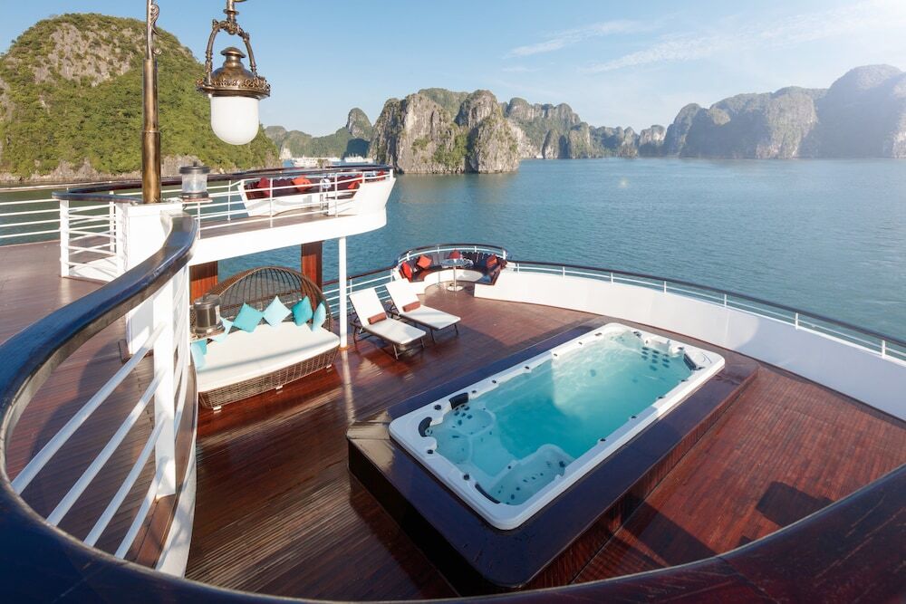 Халонг: President Cruises