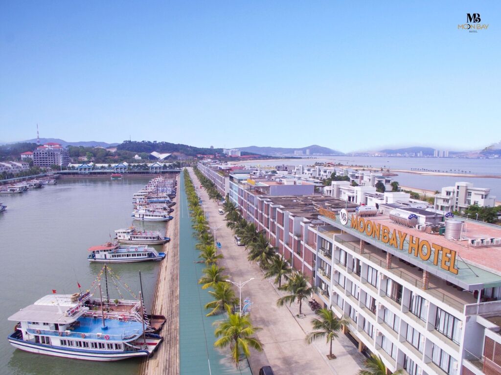 Халонг: Moon Bay Ha Long