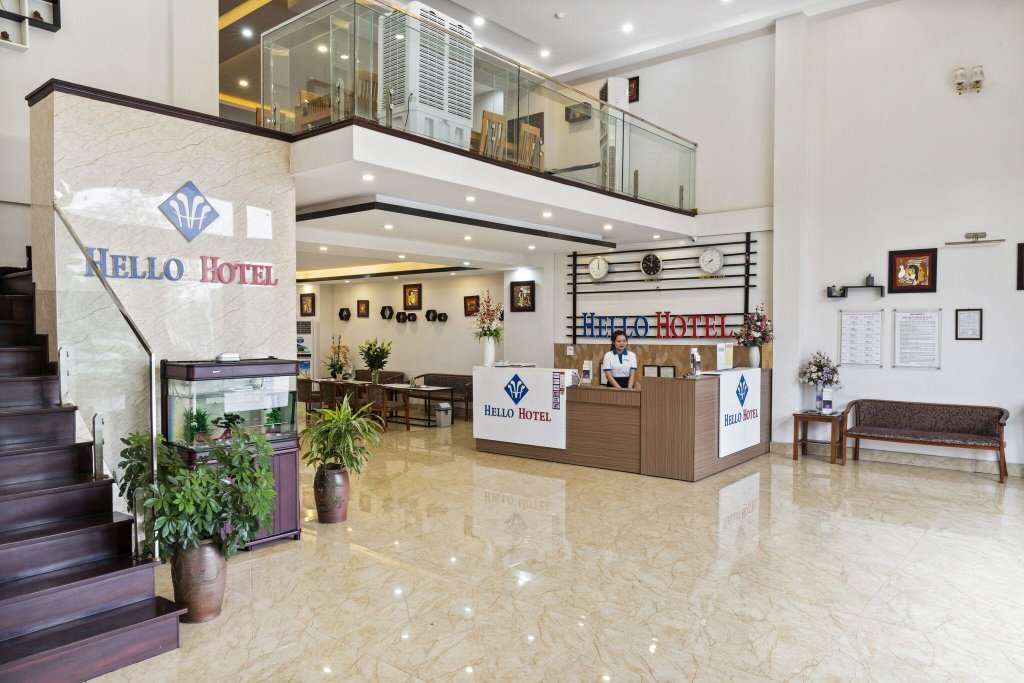 Бакнинь: Hello Hotel