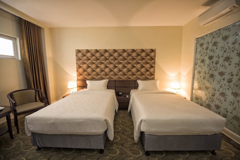 Хайфон: 3MG Lakeside Hotel