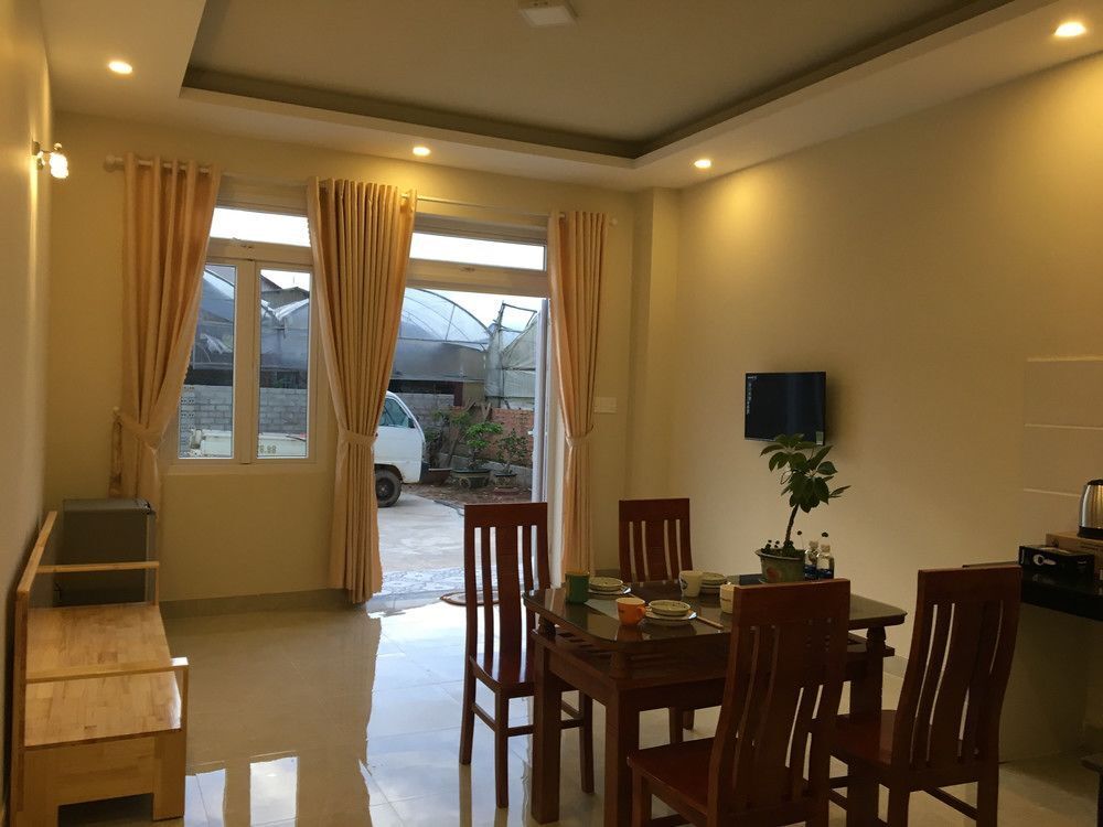Далат: White House Dalat