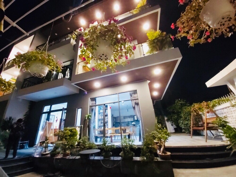 Туй-Хоа: ChiChi House