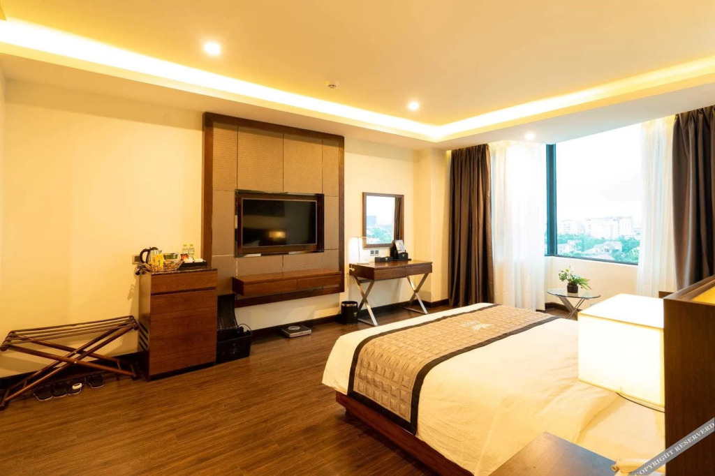 Хатинь: Eagle Hotel
