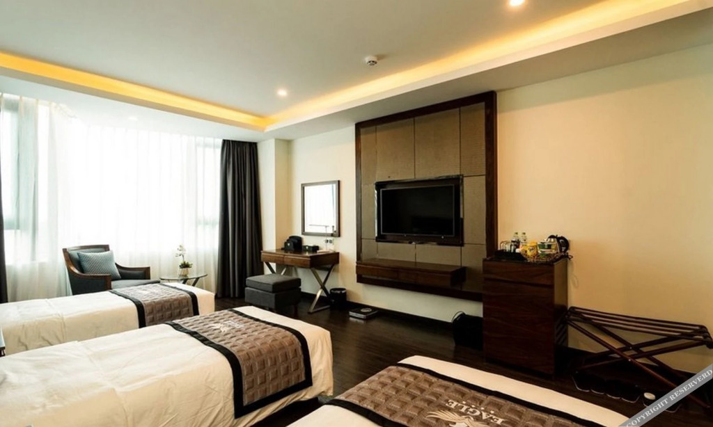 Хатинь: Eagle Hotel