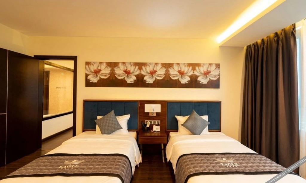 Хатинь: Eagle Hotel