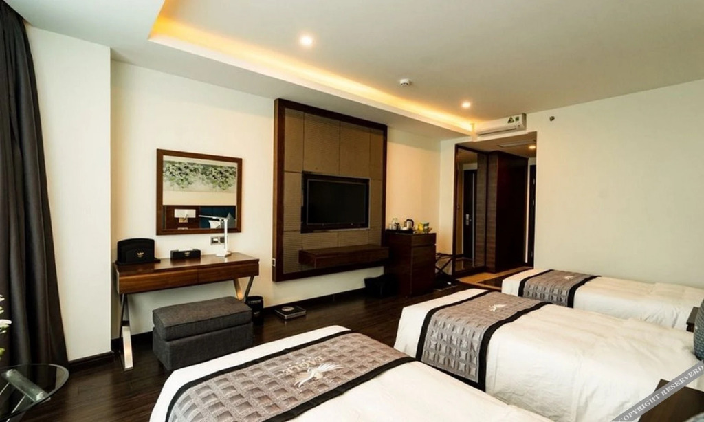 Хатинь: Eagle Hotel
