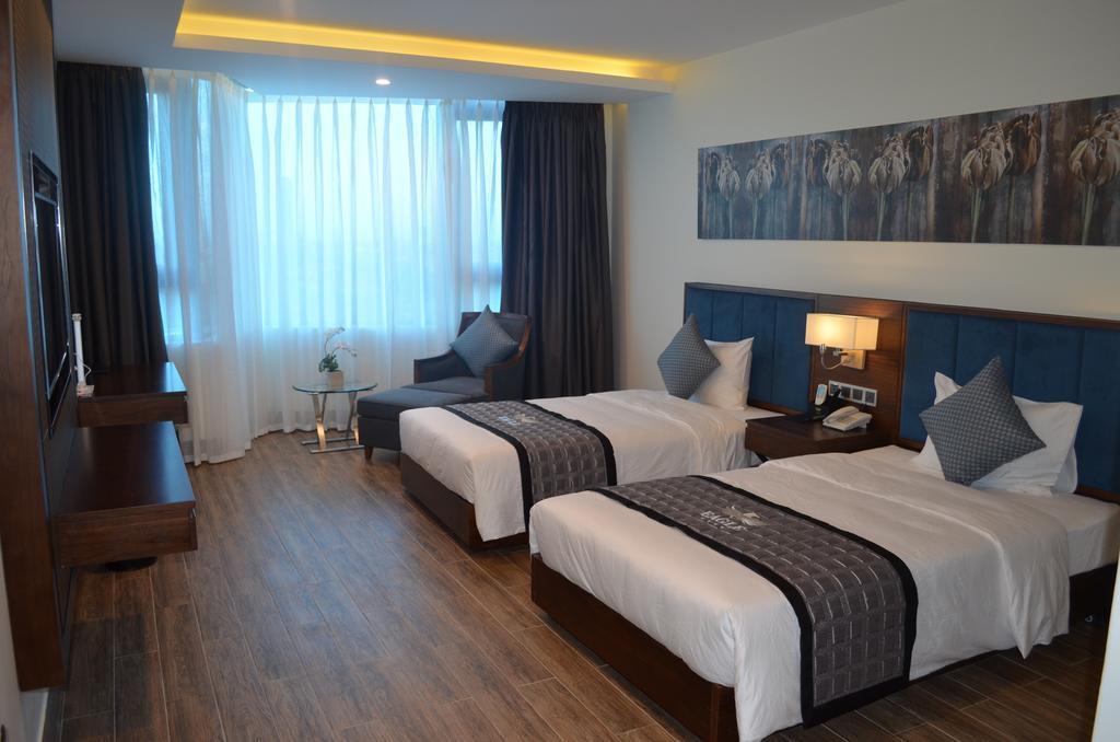 Хатинь: Eagle Hotel