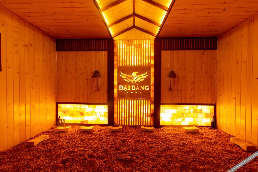Хатинь: Eagle Hotel