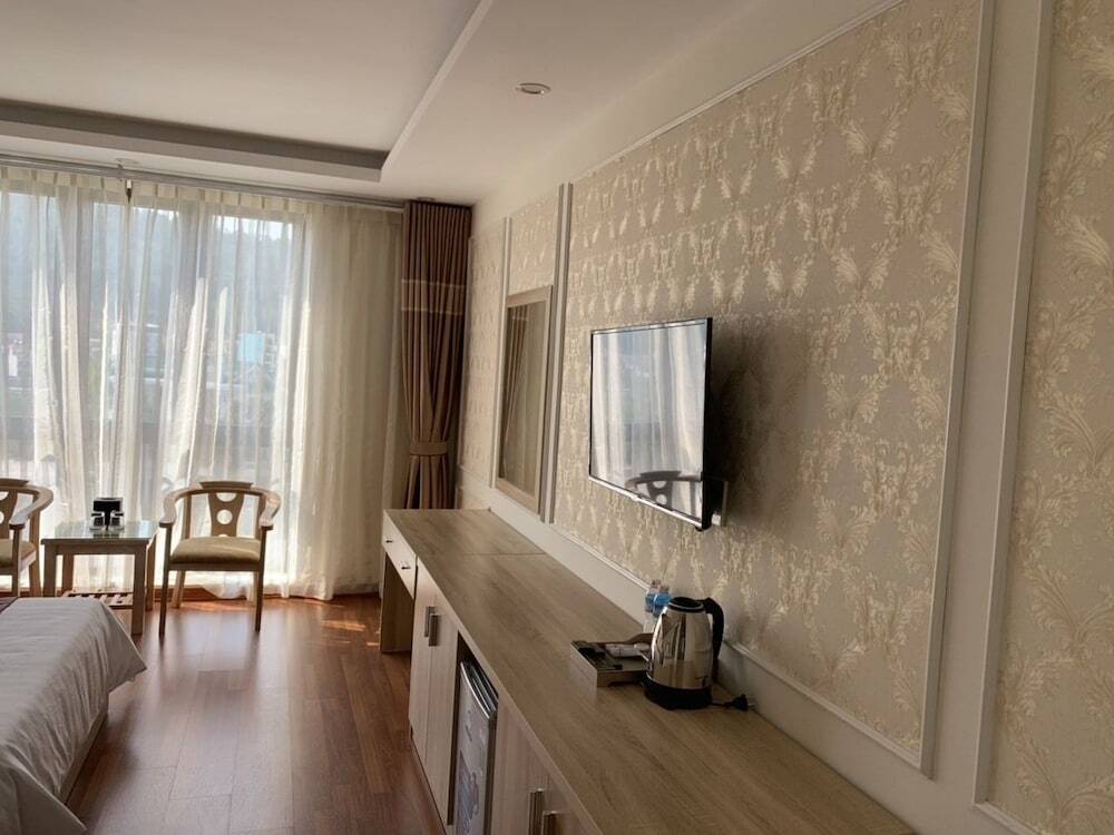 Халонг: Oyo 1120 Hai Anh Vip Hotel