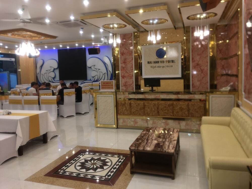 Халонг: Oyo 1120 Hai Anh Vip Hotel