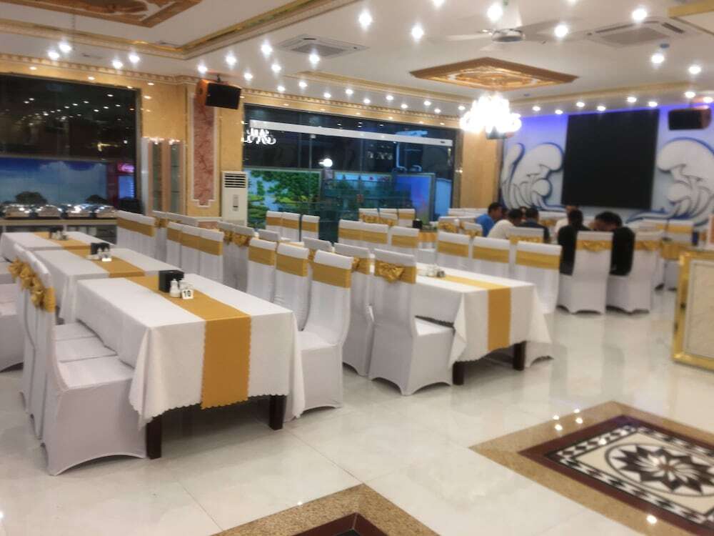 Халонг: Oyo 1120 Hai Anh Vip Hotel