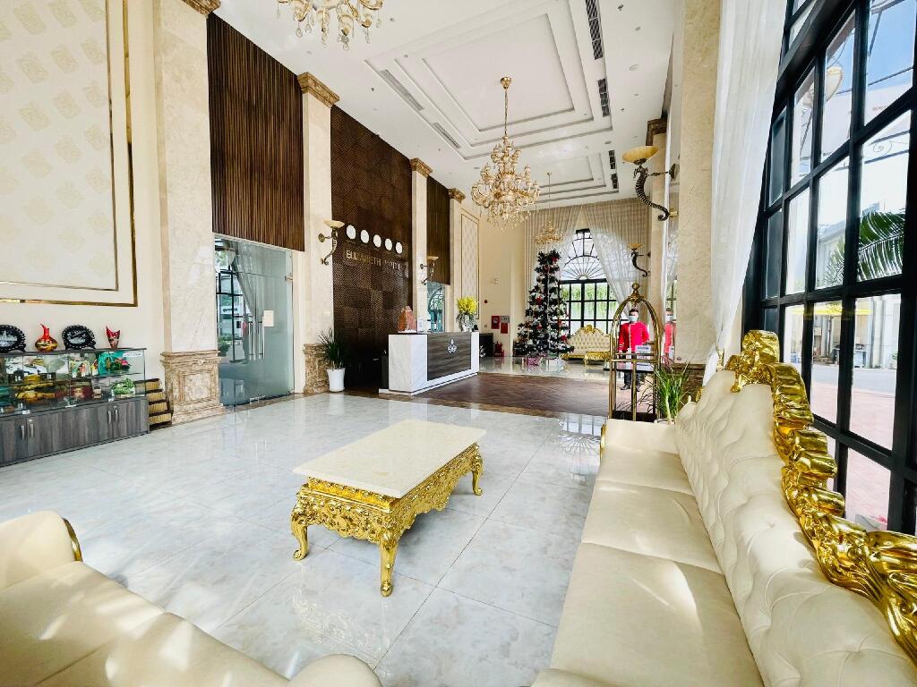 Тхузаумот: Elizabeth Hotel