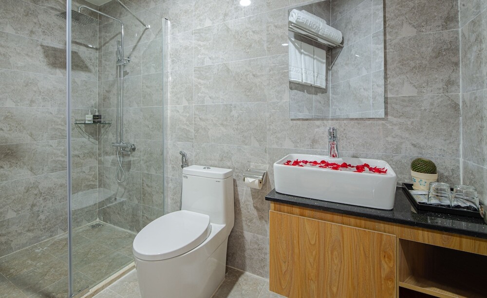 Дананг: Rest Hotel & Apartment