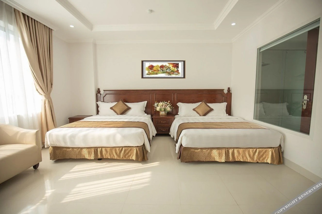 Шамшон: Hoang Thai Hotel