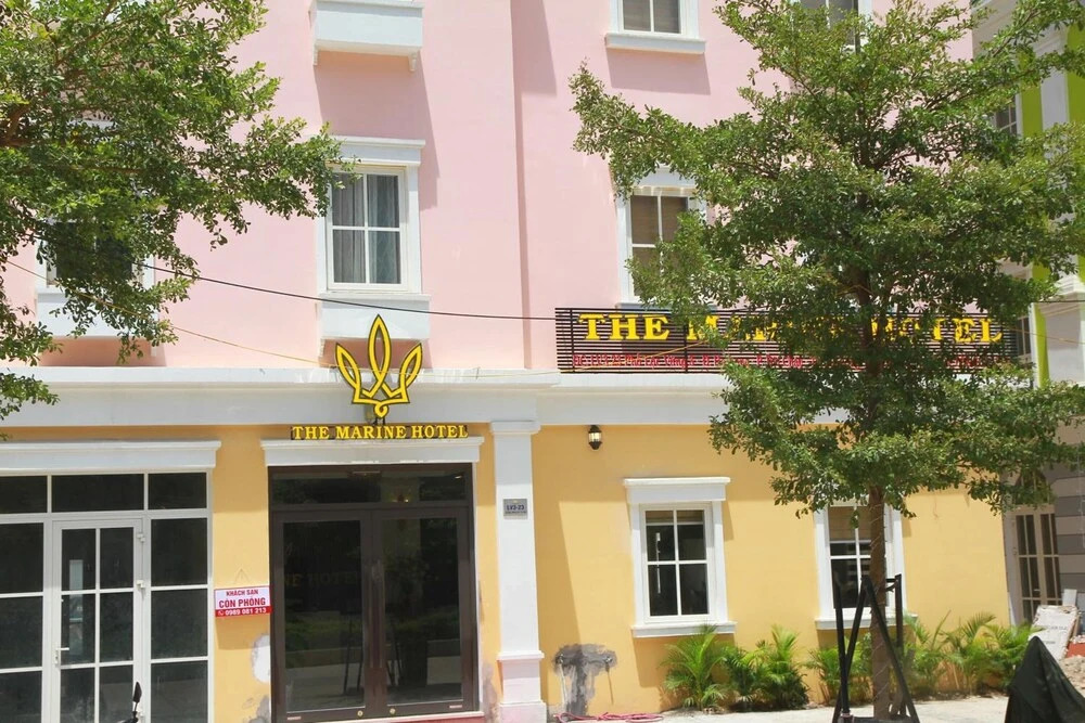 Халонг: The Marine Hotel