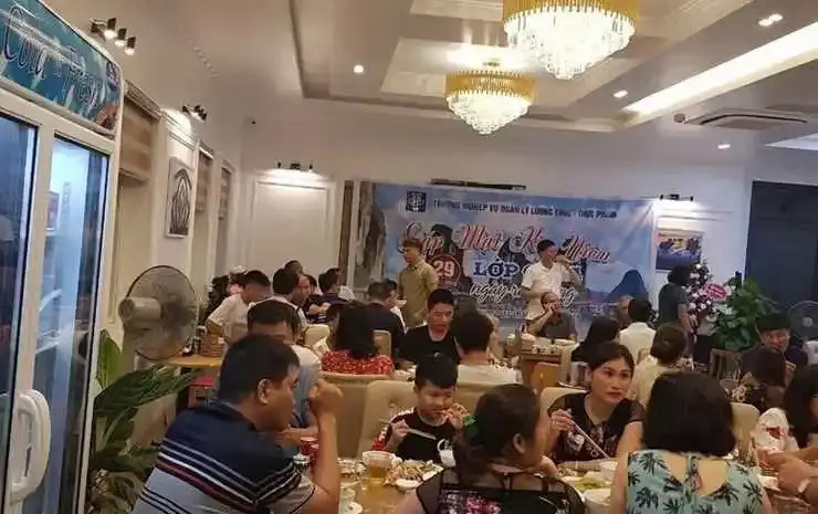 Халонг: The Marine Hotel