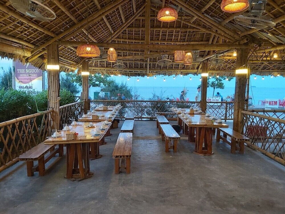 Хатинь: Tre Nguon Hotel & Resort