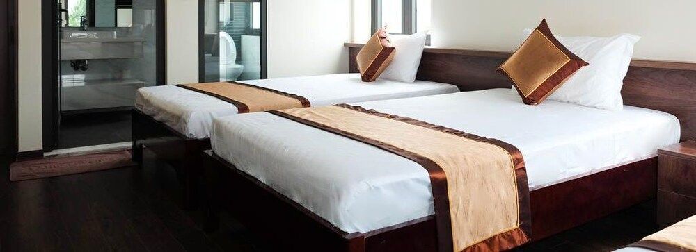 Халонг: Boston Hotel