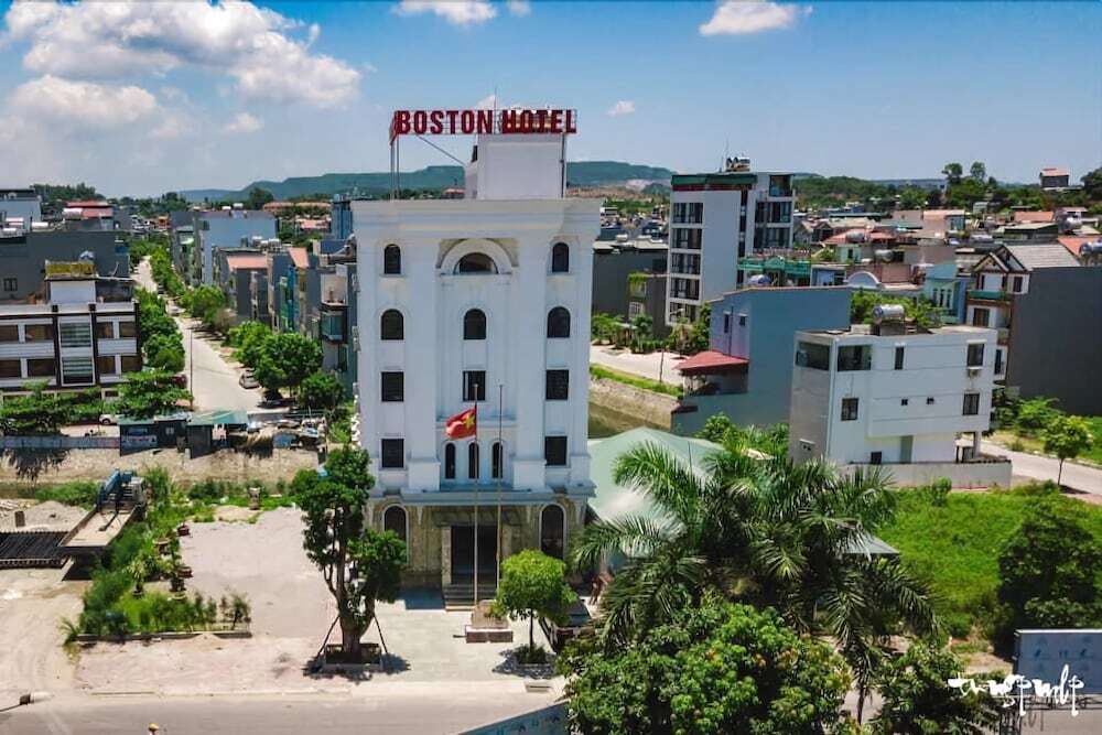 Халонг: Boston Hotel