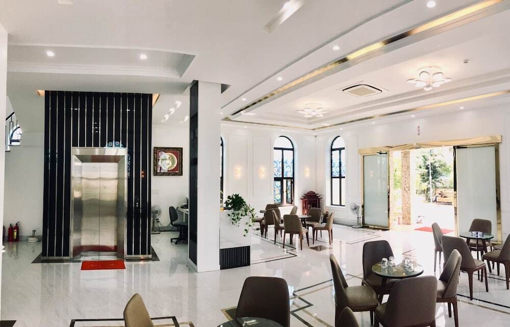 Халонг: Boston Hotel