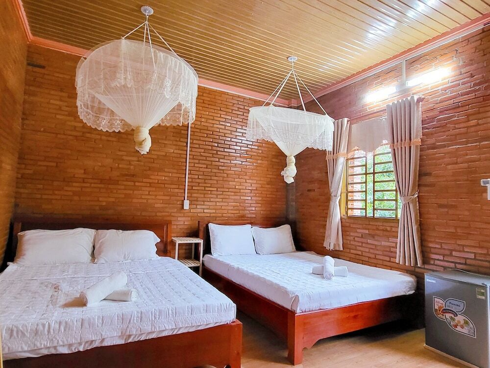 Да-Хуоай: Cat Tien Farmer Lodge