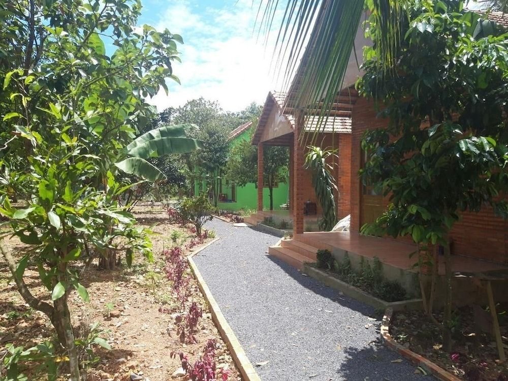 Да-Хуоай: Cat Tien Farmer Lodge