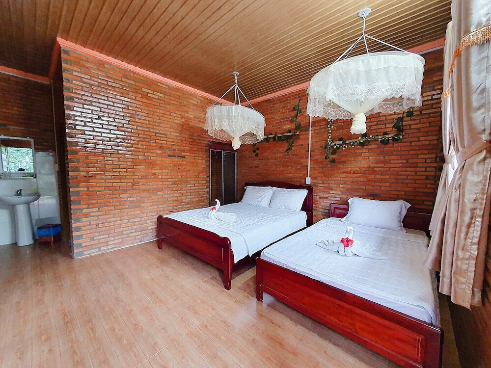 Да-Хуоай: Cat Tien Farmer Lodge