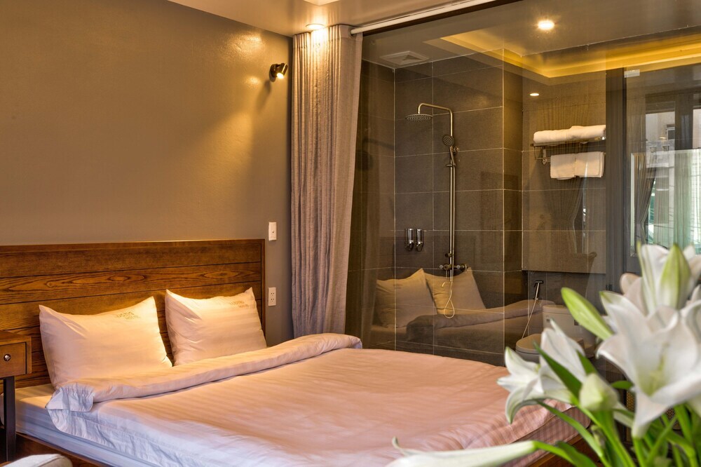 Шапа: Lustig Hostel