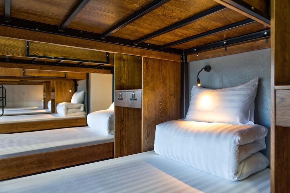 Шапа: Lustig Hostel