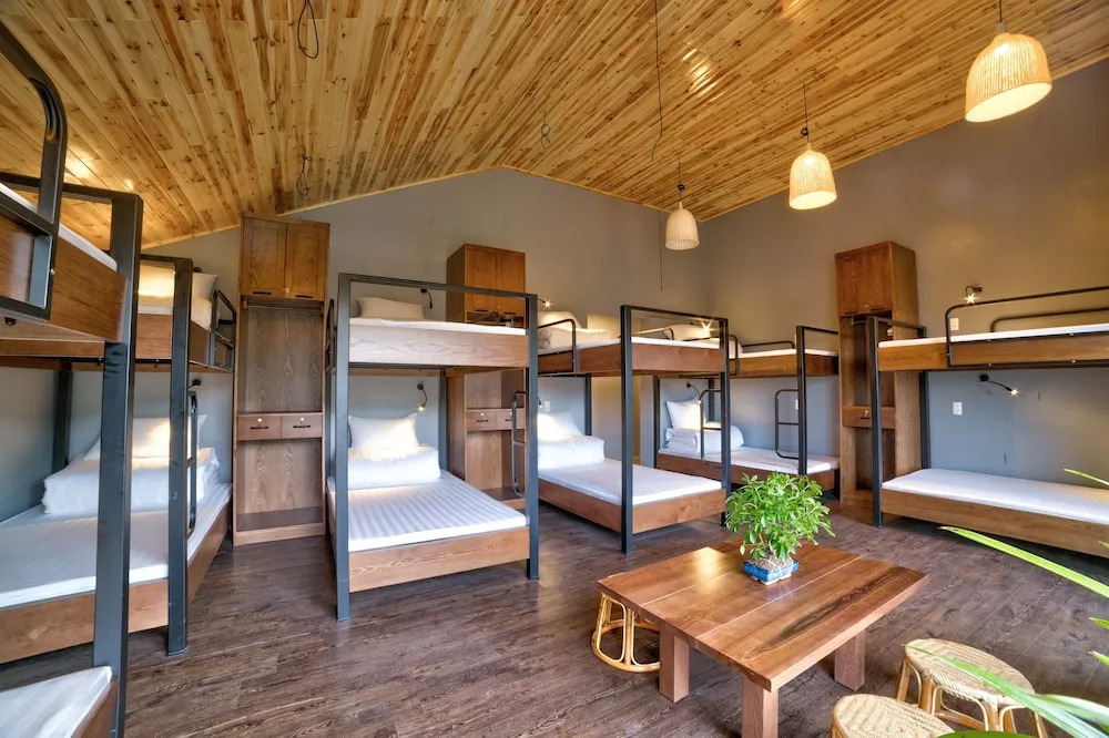 Шапа: Lustig Hostel
