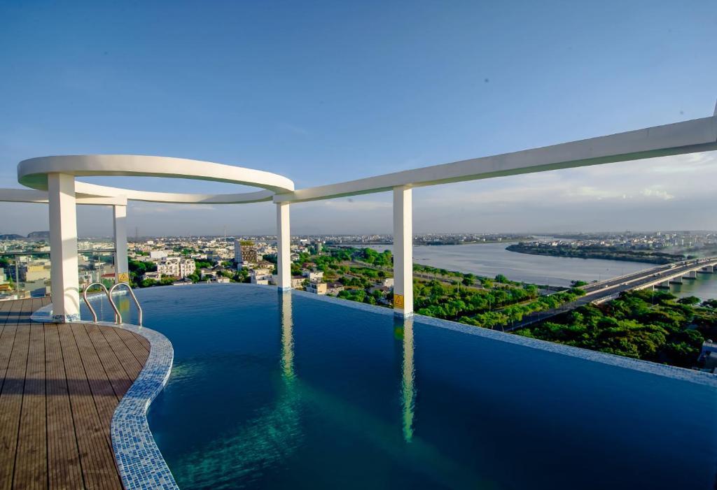 Дананг: RHM Luxury Hotel And Suite