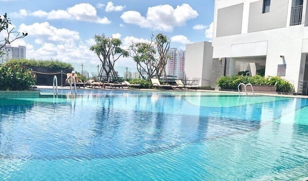 Хошимин: SAIGON 9 - Rivergate Residence Infinity Pool